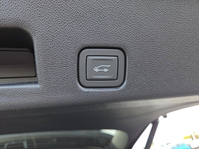 New 2026 GMC Acadia AT4 w/ LPO, Floor Liner Package image 8