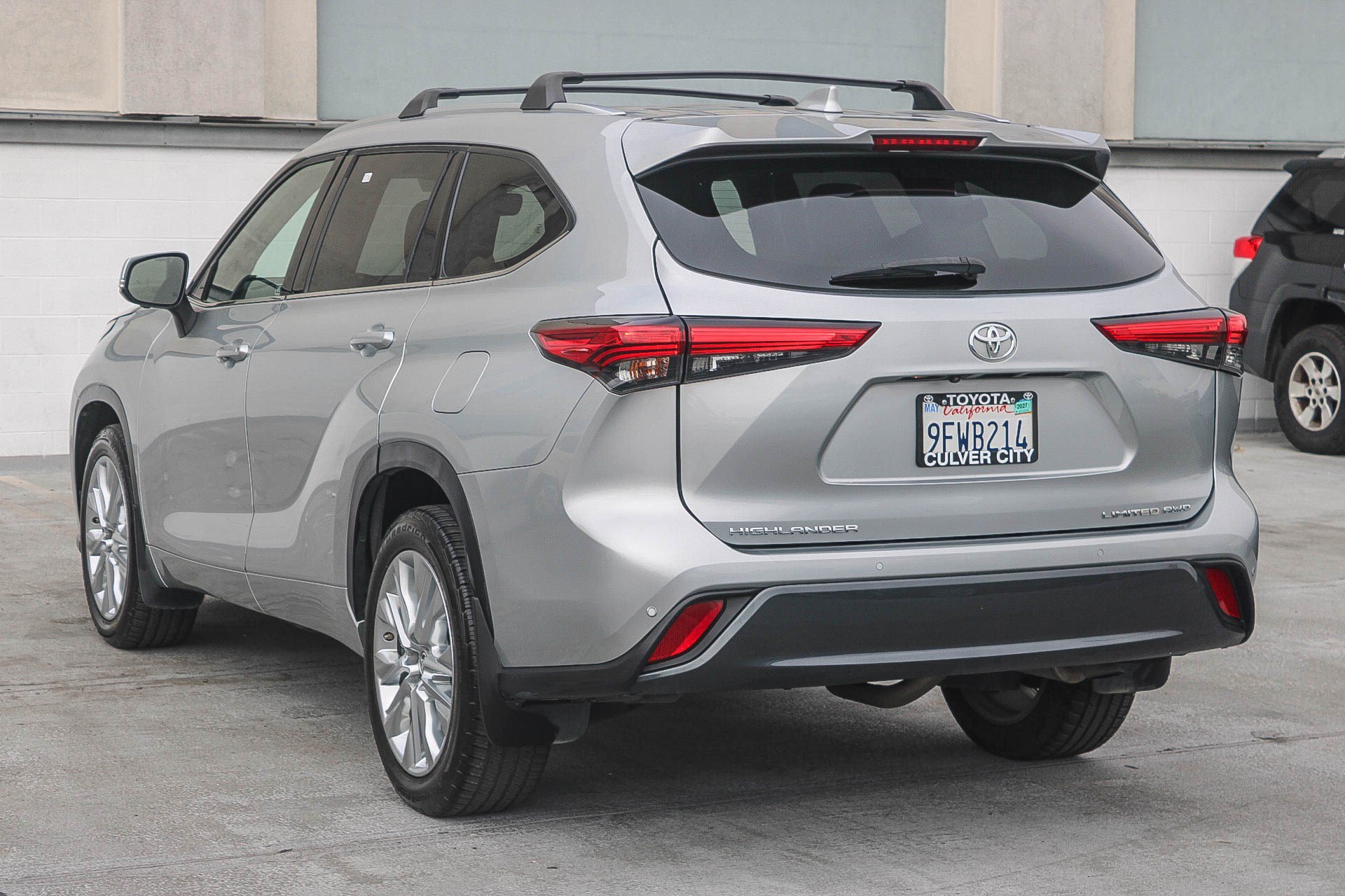 Used 2023 Toyota Highlander Limited AWD/4WD image 7