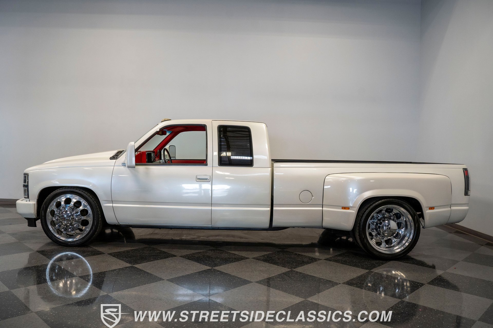 Used 1989 Chevrolet Silverado 3500 2WD Extended Cab image 2