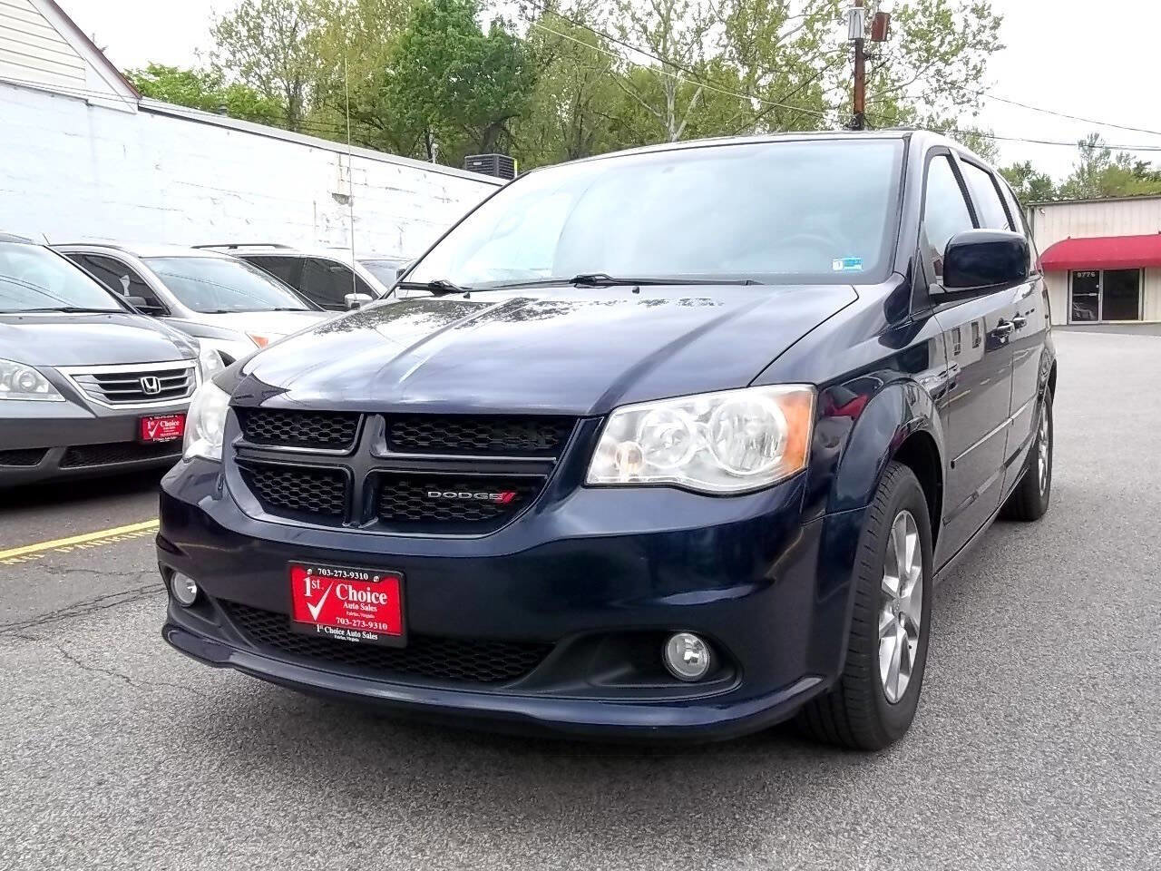 Used 2013 Dodge Grand Caravan R/T w/ Safety Sphere Group FWD image 1
