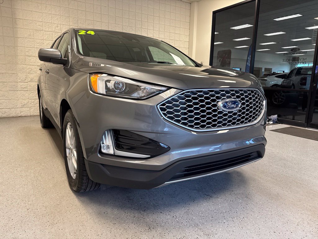 Used 2024 Ford Edge SEL w/ Convenience Package AWD/4WD image 9