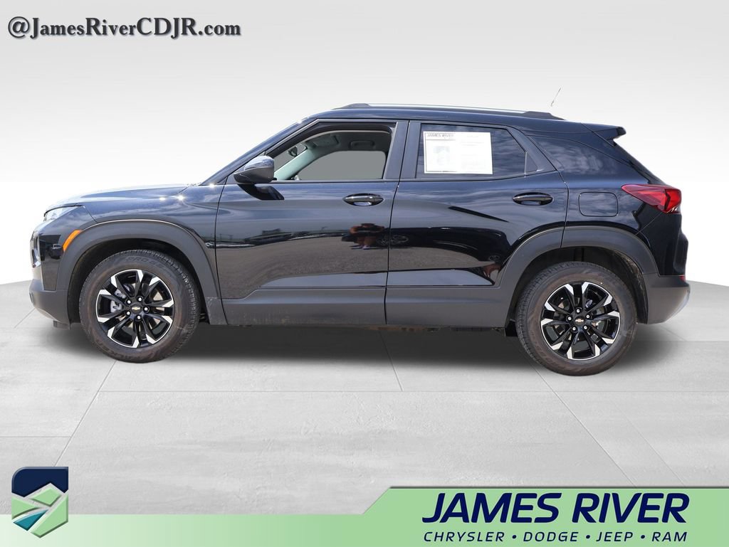 Used 2023 Chevrolet TrailBlazer LT w/ Convenience Package FWD image 2