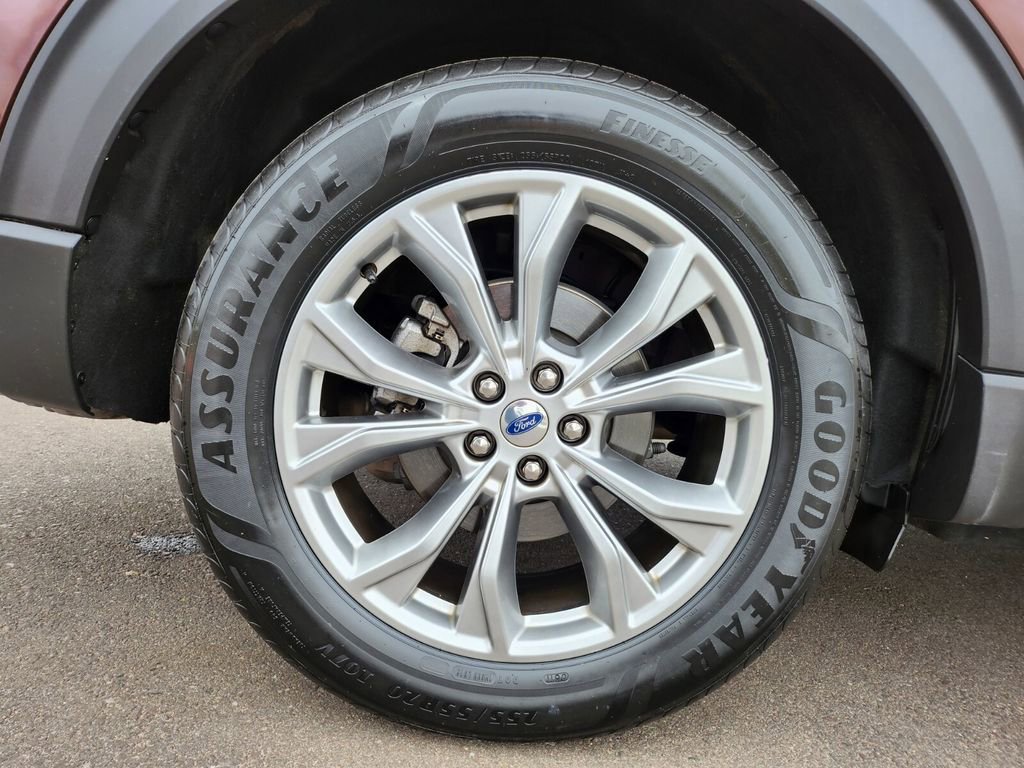 Used 2020 Ford Explorer XLT w/ Equipment Group 202A image 37