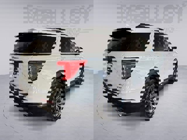 Used 2022 Ford Explorer XLT w/ Equipment Group 202A AWD/4WD image 5