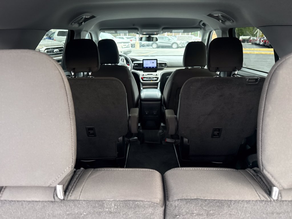 Used 2023 Ford Explorer XLT AWD/4WD image 14