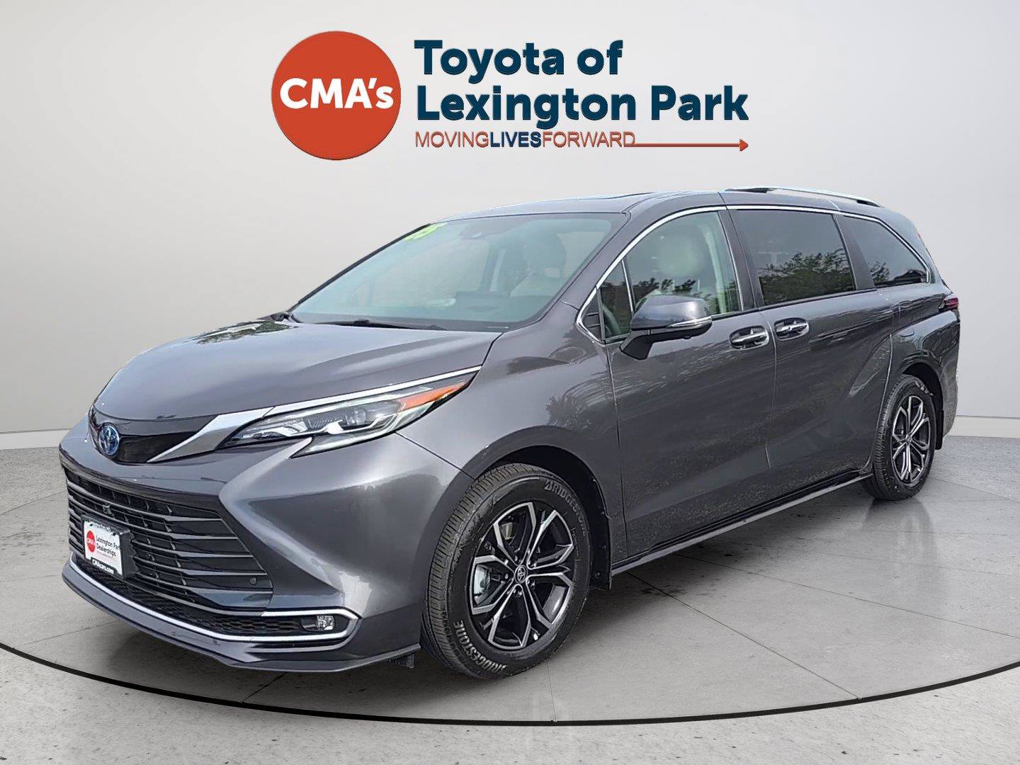 Used 2025 Toyota Sienna Platinum