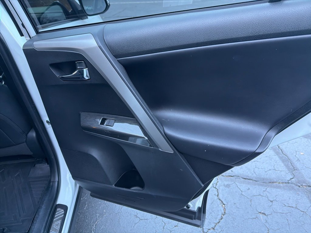 Used 2018 Toyota RAV4 Adventure image 13