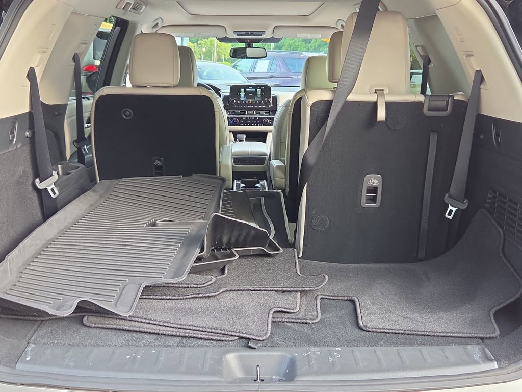Used 2022 Nissan Pathfinder Platinum w/ Cargo Package FWD image 17