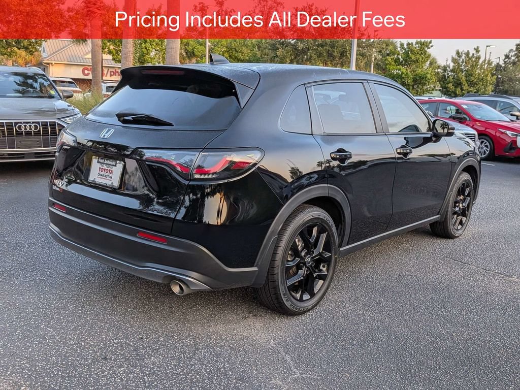 Used 2025 Honda HR-V Sport image 4