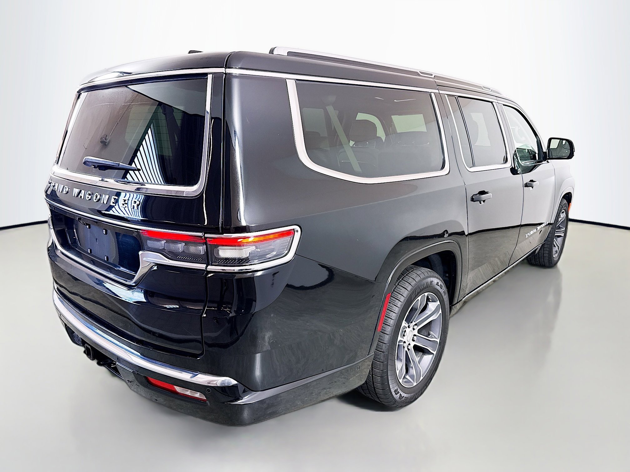 Used 2024 Jeep Grand Wagoneer L 4WD image 7