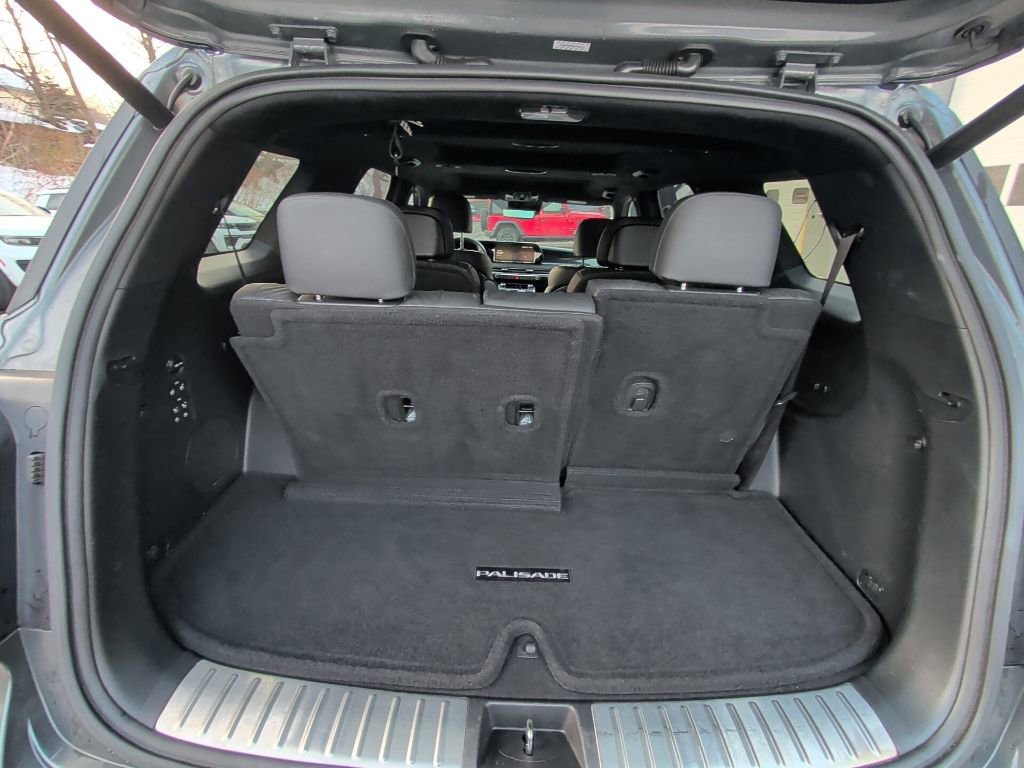 Used 2023 Hyundai Palisade Calligraphy image 15