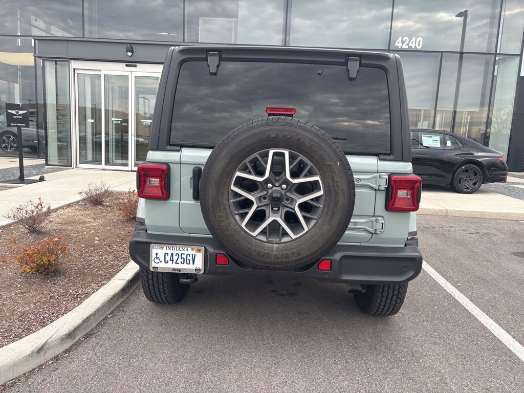 Used 2024 Jeep Wrangler Sahara w/ Technology Group image 13
