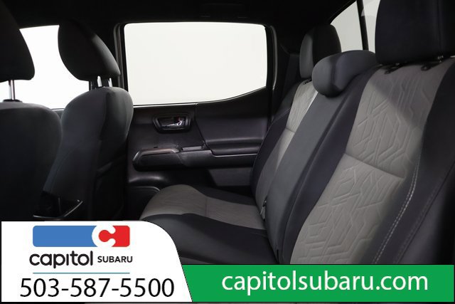 Used 2022 Toyota Tacoma TRD Off-Road w/ Technology Package AWD/4WD image 31