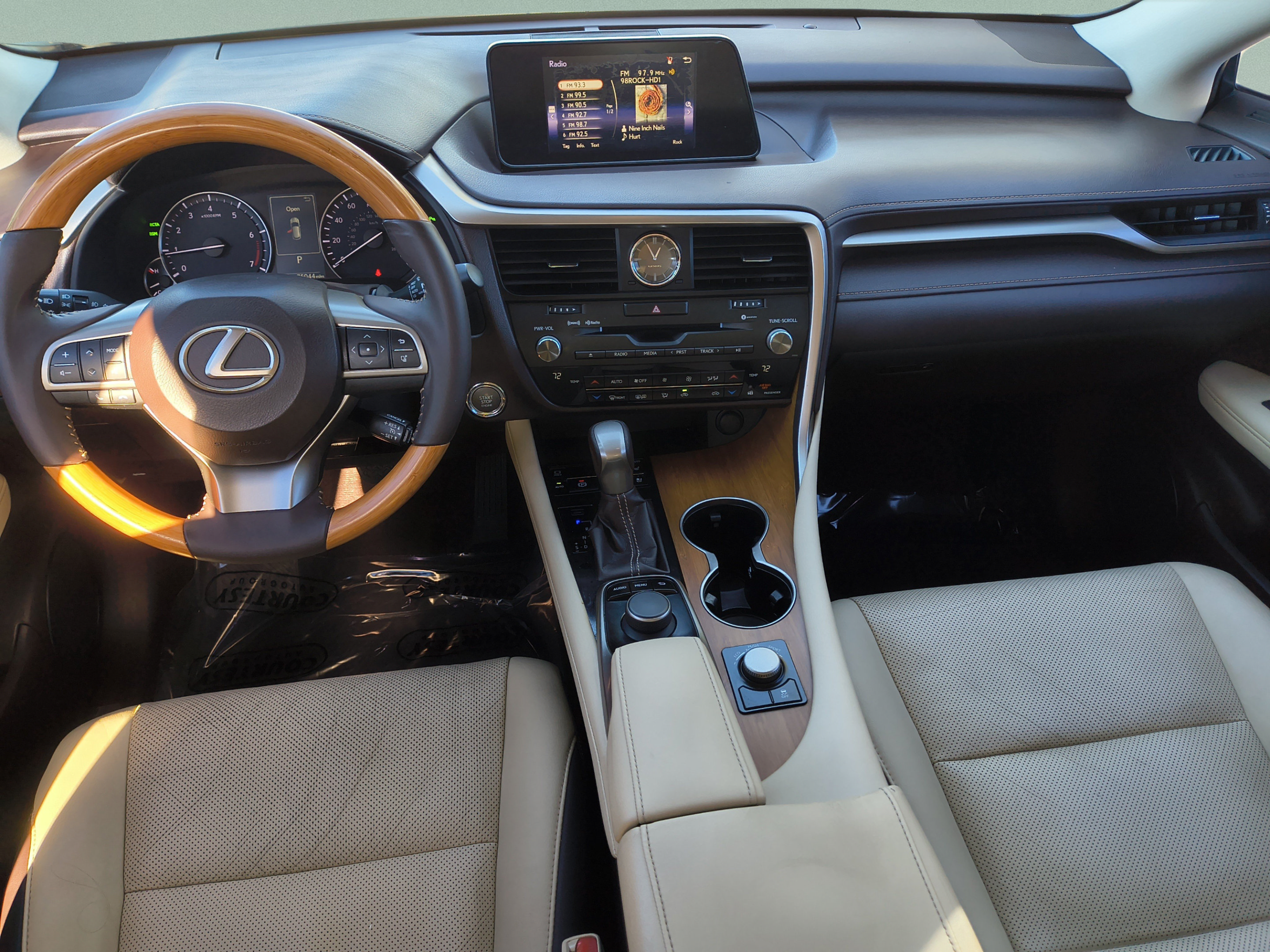 Used 2016 Lexus RX 350 FWD w/ Premium Package image 12