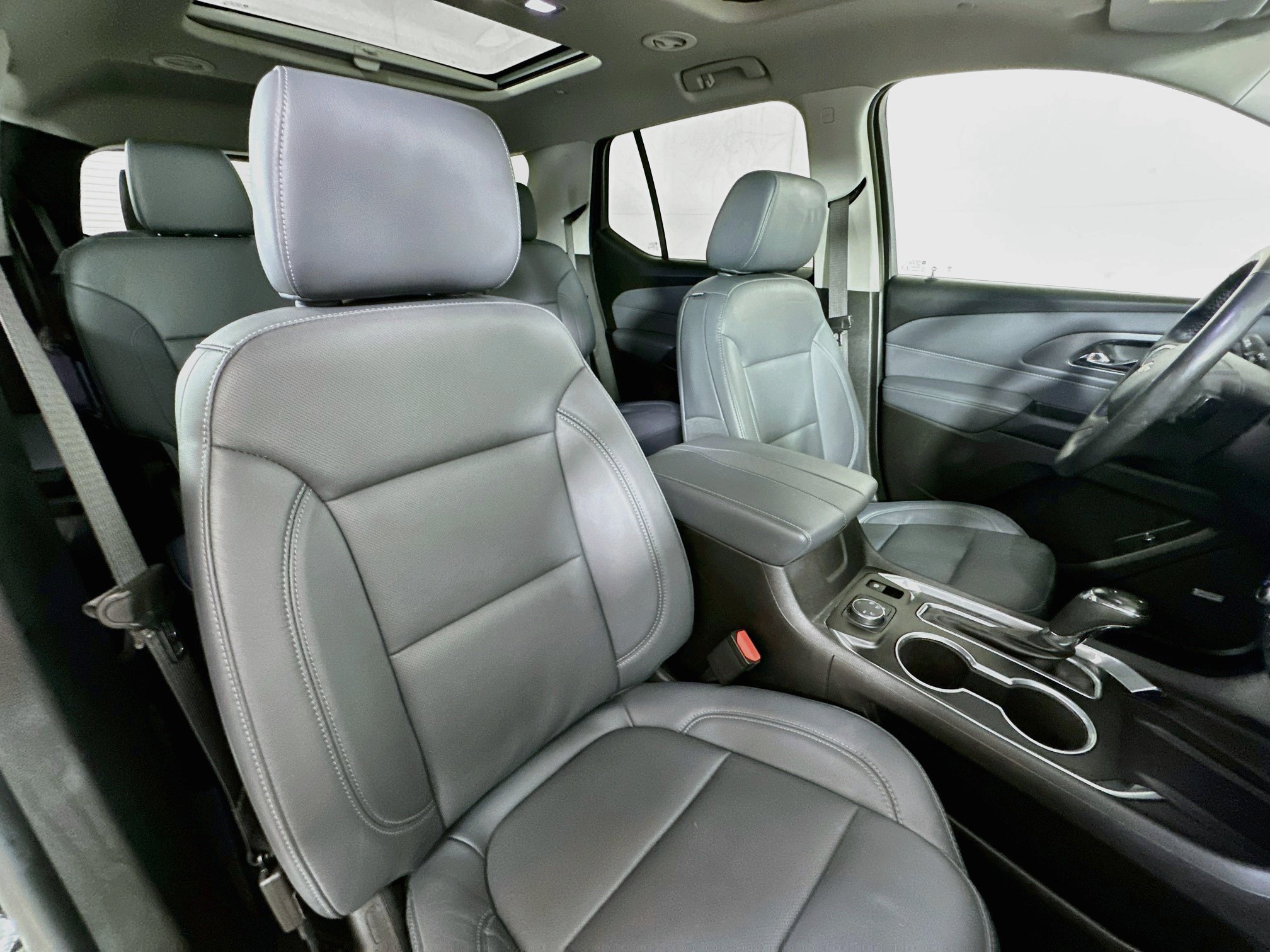 Used 2019 Chevrolet Traverse Premier AWD/4WD image 30