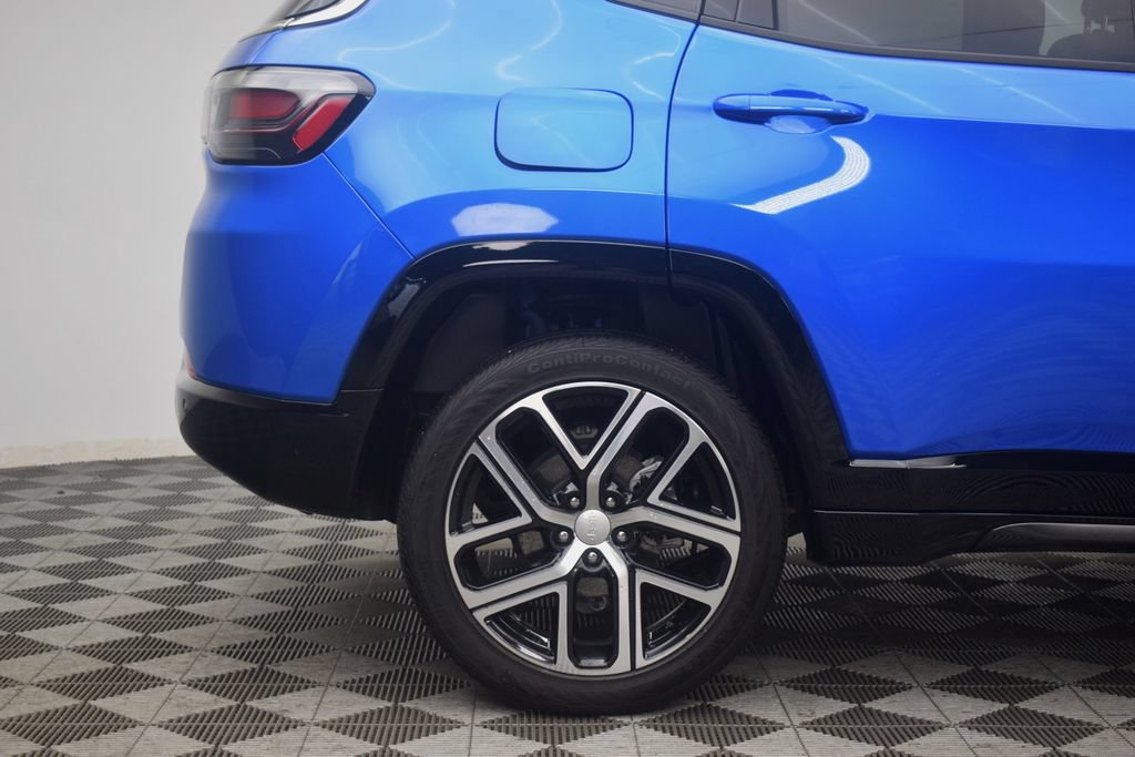 Used 2024 Jeep Compass Limited w/ Elite Group AWD/4WD image 31