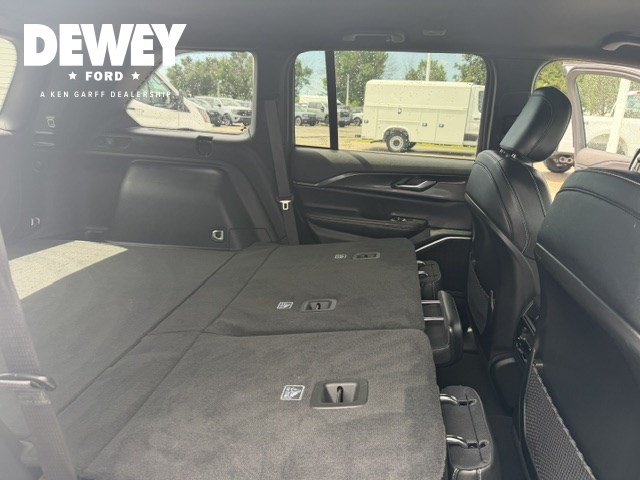 Used 2022 Jeep Grand Cherokee Altitude AWD/4WD image 33