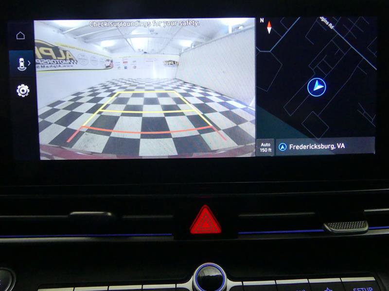 Used 2025 Hyundai Elantra SEL image 9