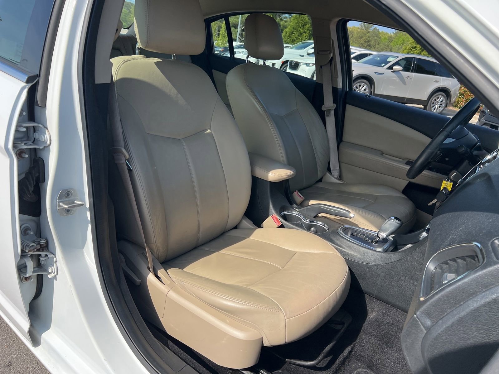 Used 2012 Chrysler 200 Limited image 30