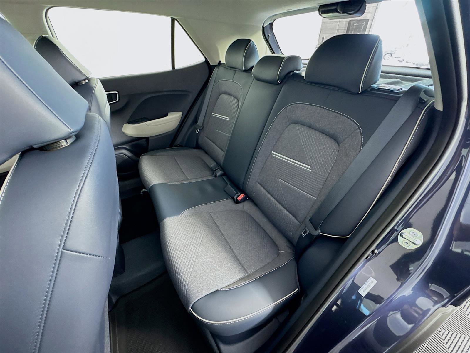 New 2025 Hyundai Venue Limited image 22