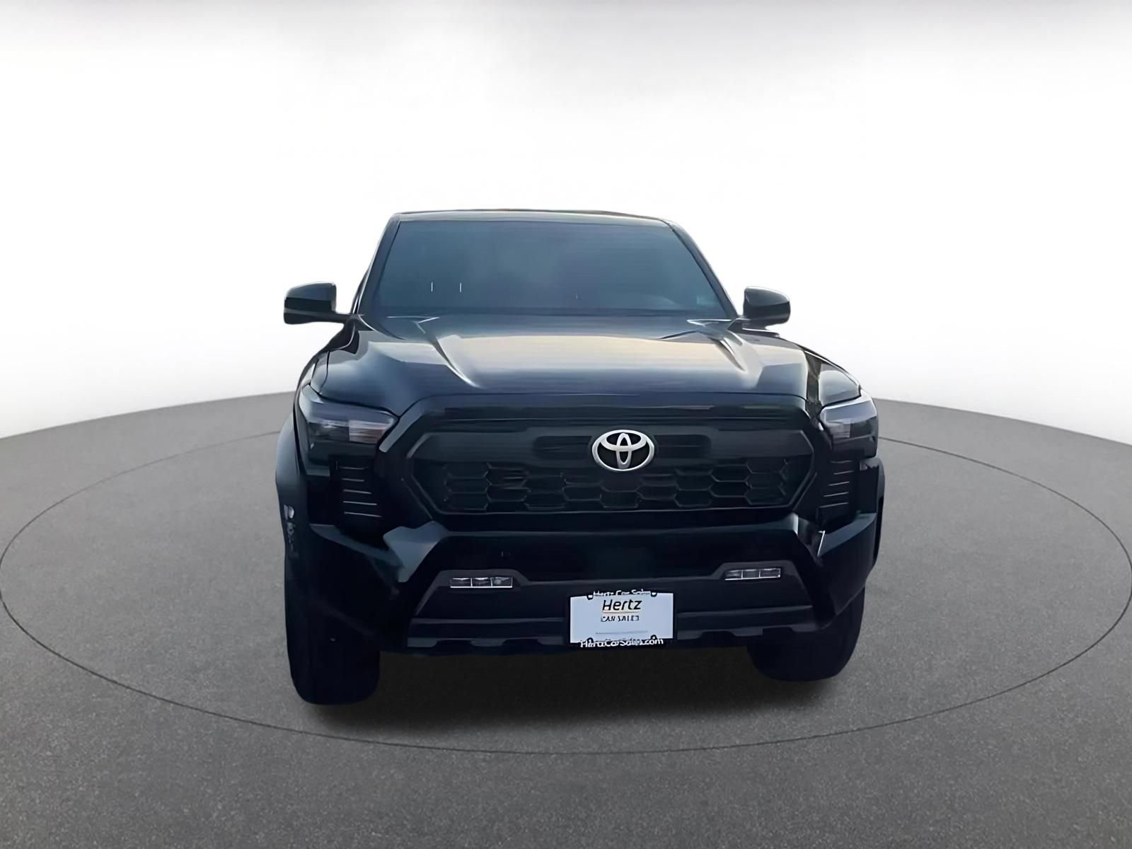 Used 2025 Toyota Tacoma TRD Off-Road AWD/4WD image 3
