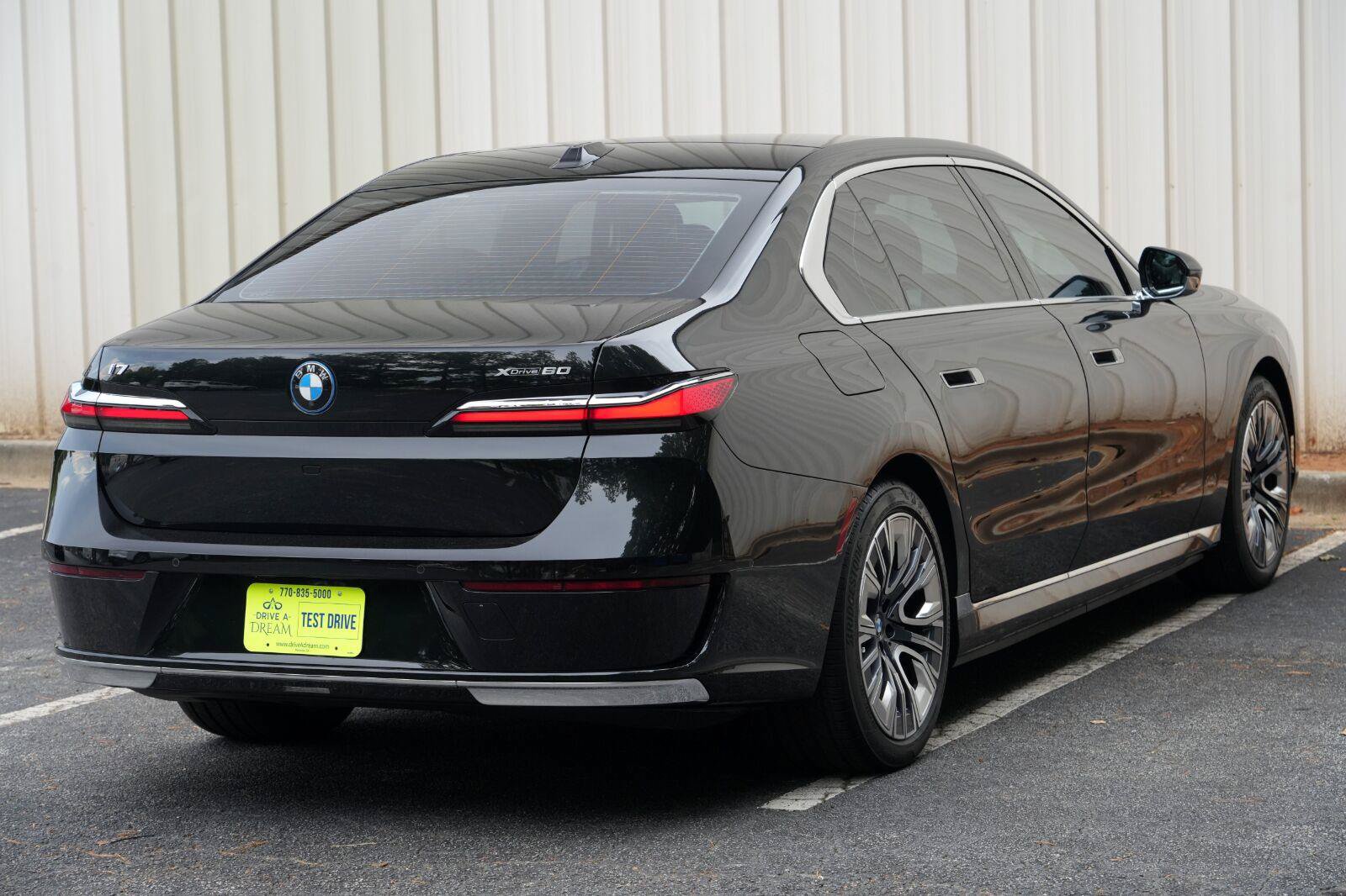 Used 2023 BMW i7 xDrive60 AWD/4WD image 59
