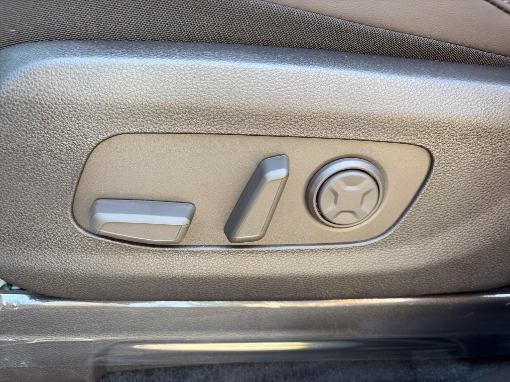 New 2027 Kia Carnival FWD image 15