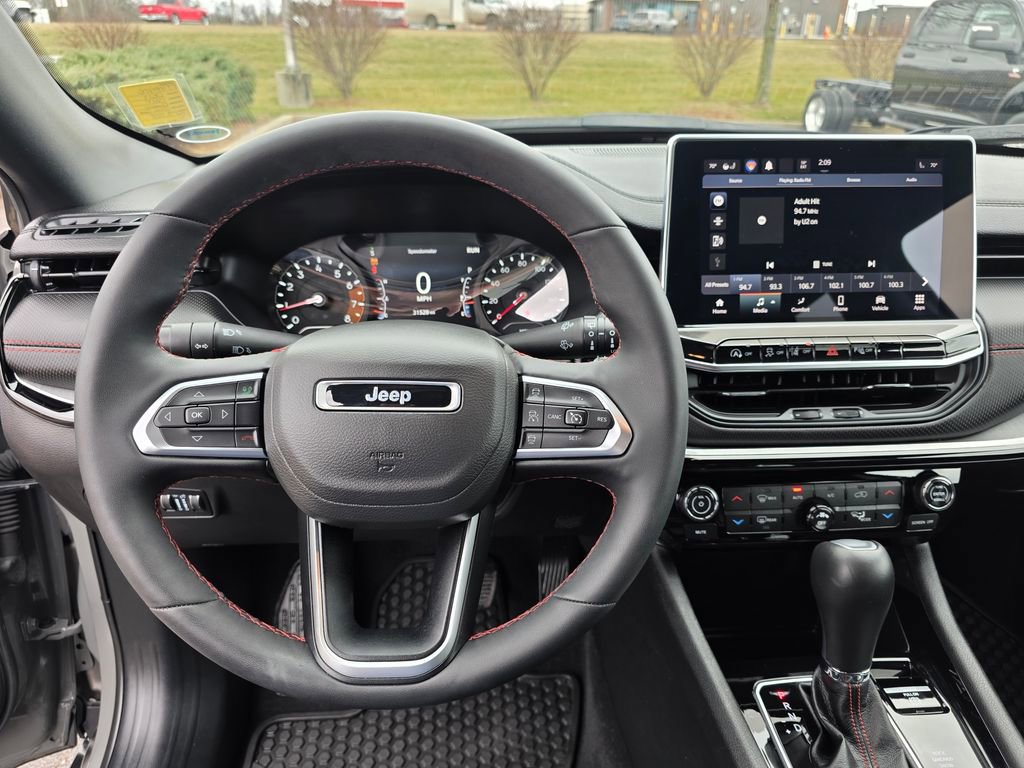 Used 2023 Jeep Compass Trailhawk w/ Trailhawk Convenience Group image 16