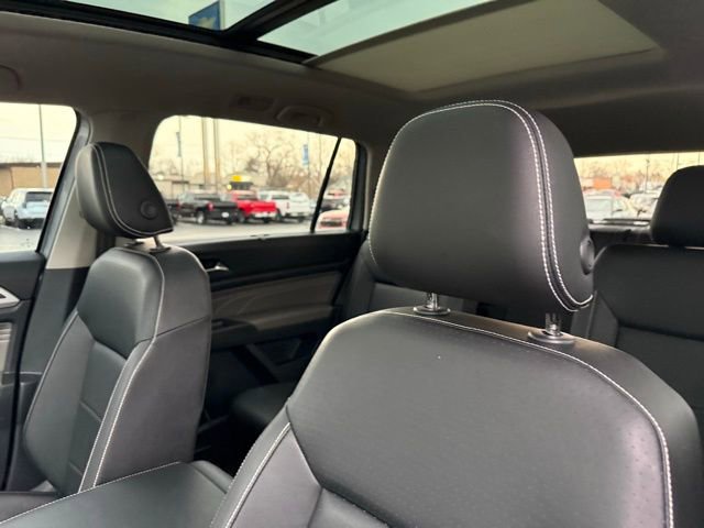 Used 2023 Volkswagen Atlas SEL R-Line image 9
