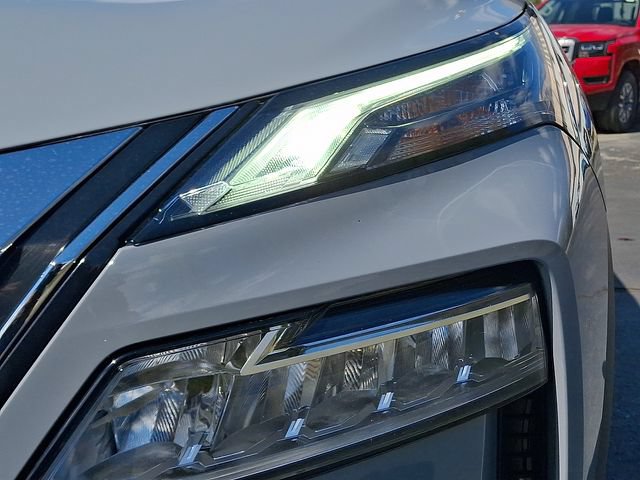 Certified 2023 Nissan Rogue SL w/ SL Premium Package AWD/4WD image 9