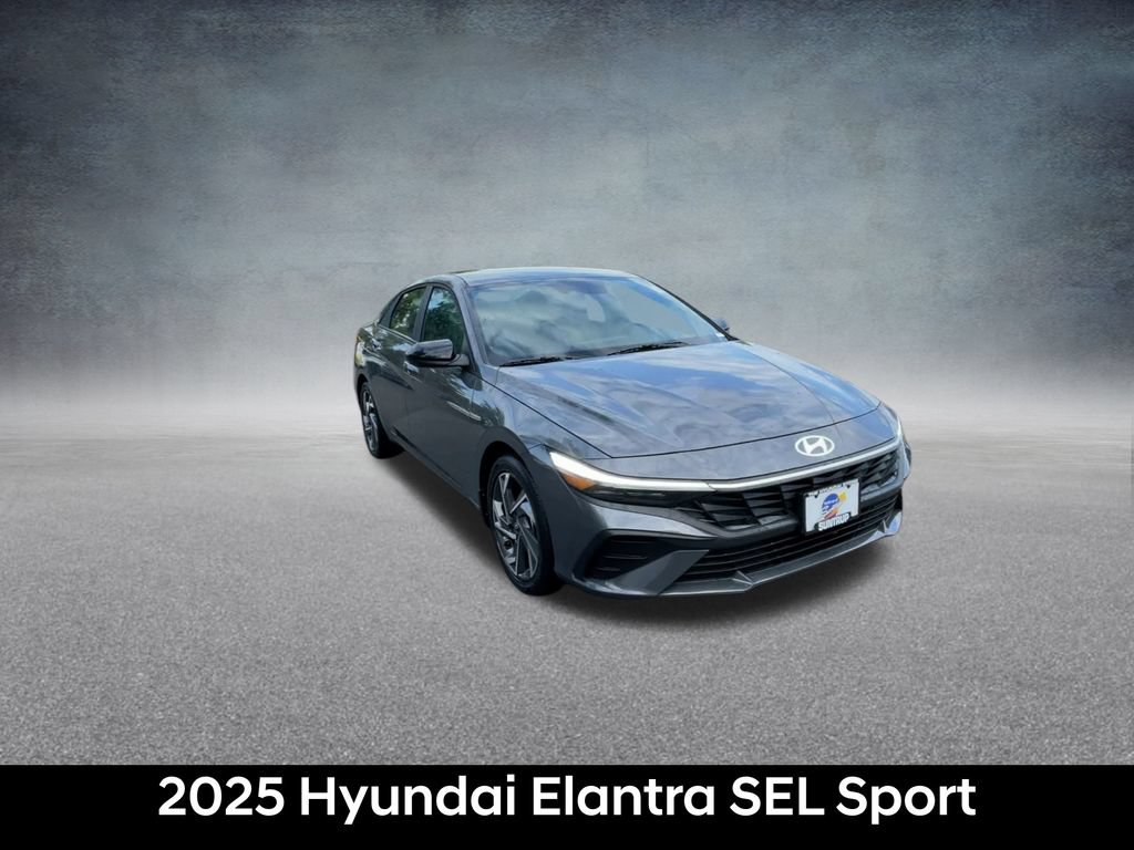 Used 2025 Hyundai Elantra Sport FWD video 3