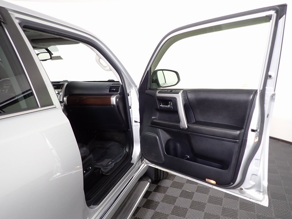 Used 2014 Toyota 4Runner Limited image 36