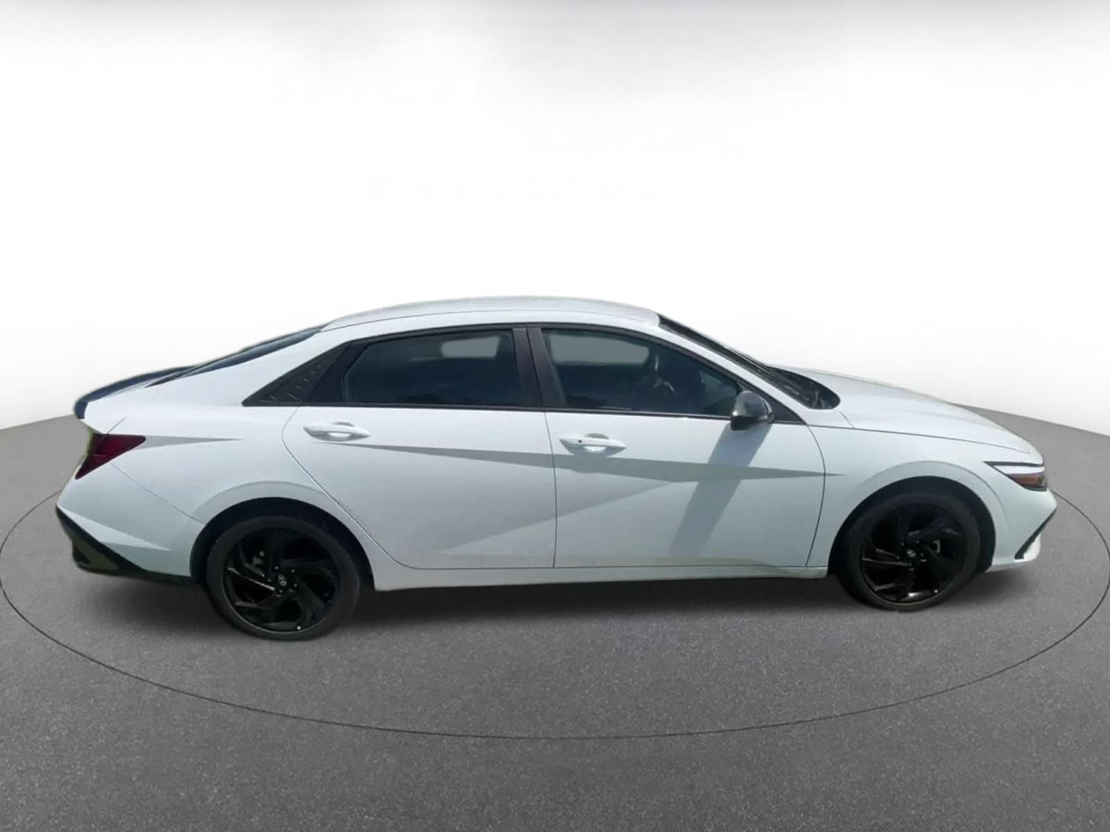 Used 2026 Hyundai Elantra Sport FWD image 15