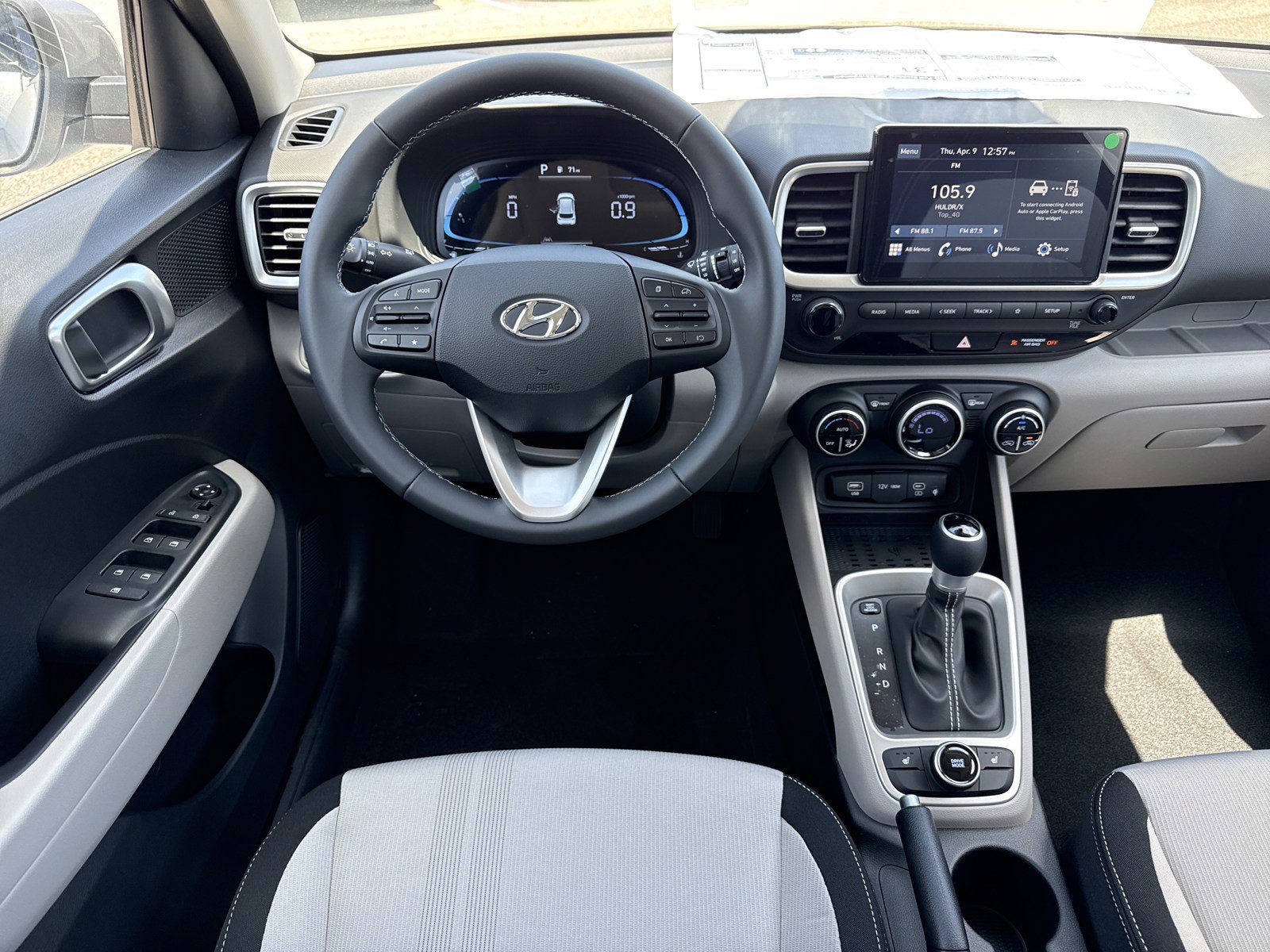 New 2026 Hyundai Venue SEL image 14