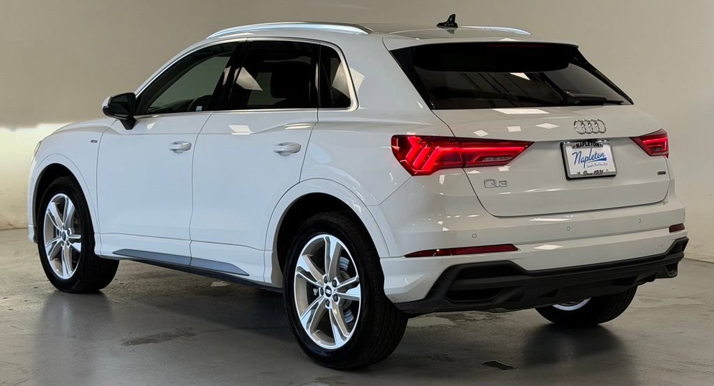 Used 2023 Audi Q3 2.0T Premium Plus w/ Premium Plus Package AWD/4WD image 4