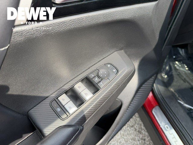 Used 2023 Mitsubishi Outlander SE Black Edition AWD/4WD image 11