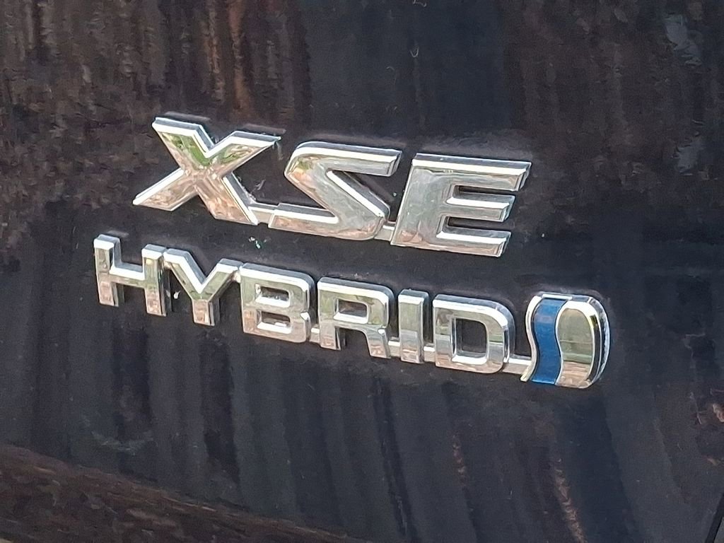 Used 2020 Toyota RAV4 XSE image 28