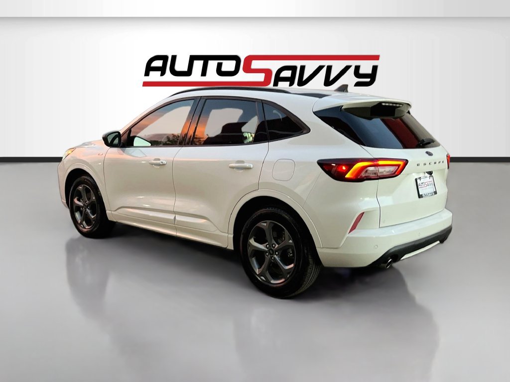 Used 2024 Ford Escape ST-Line w/ Tech Pack #1 FWD image 5