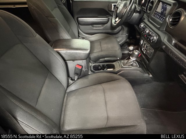 Used 2019 Jeep Wrangler Sport AWD/4WD image 9