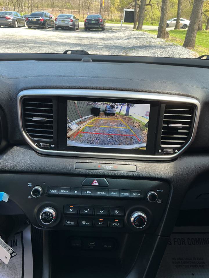 Used 2020 Kia Sportage LX image 14