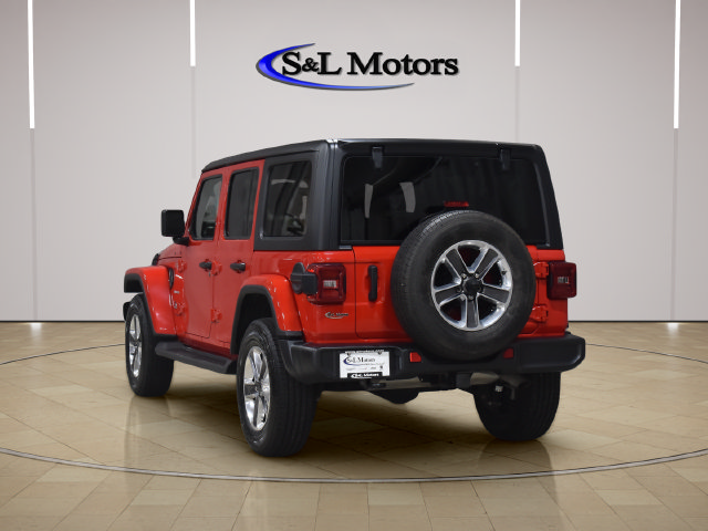 Used 2022 Jeep Wrangler Unlimited Sahara w/ Dual Top Group AWD/4WD image 6