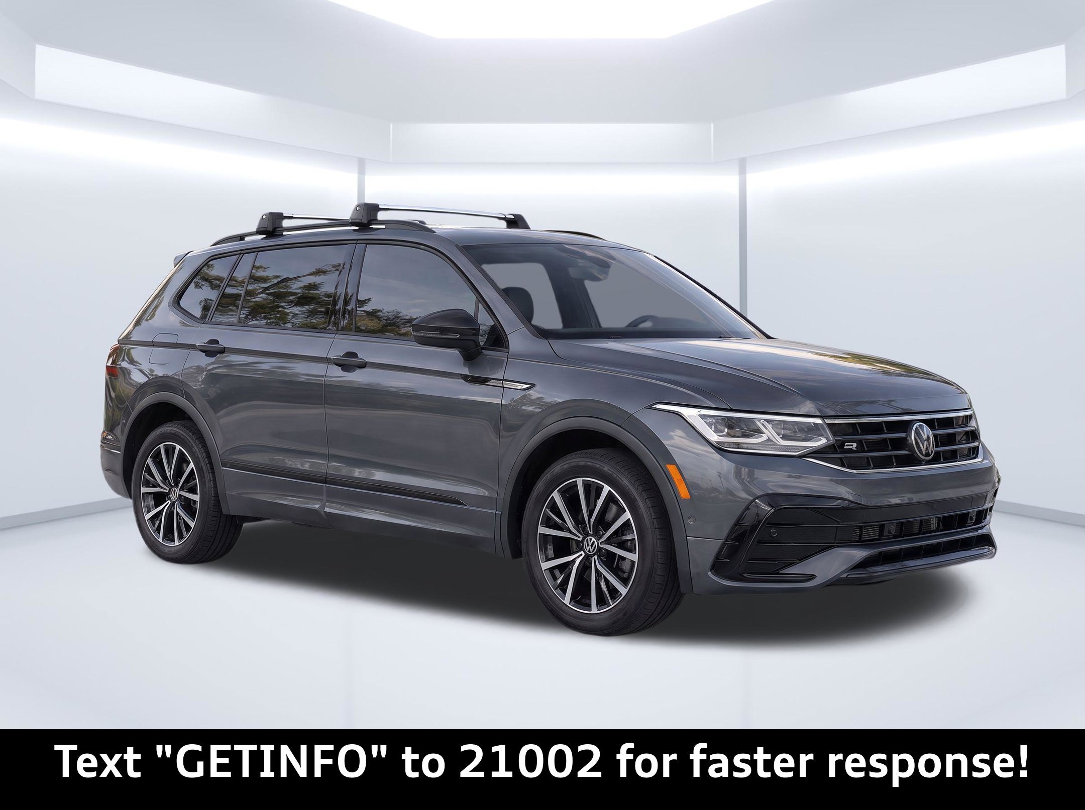 Used 2024 Volkswagen Tiguan SE R-Line FWD image 2