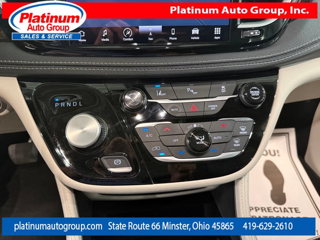 Used 2023 Chrysler Pacifica Limited FWD image 20