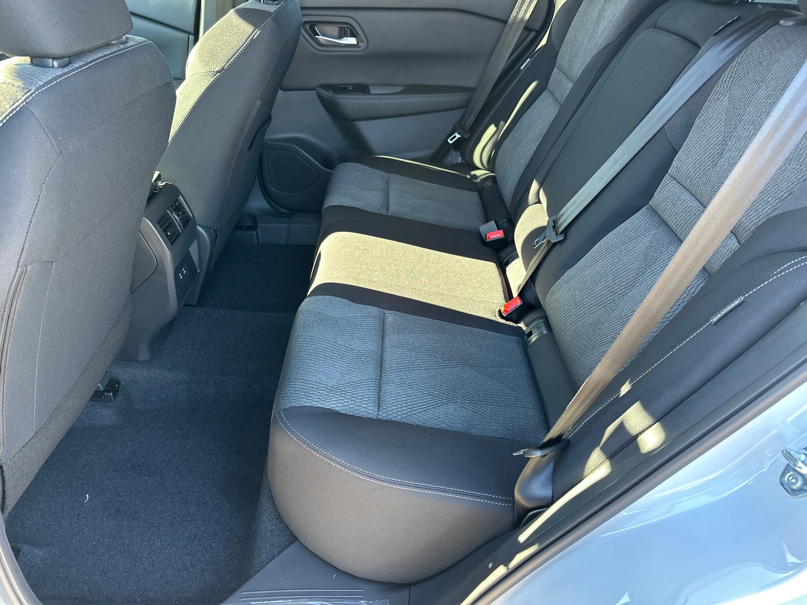 New 2026 Nissan Rogue SV image 21