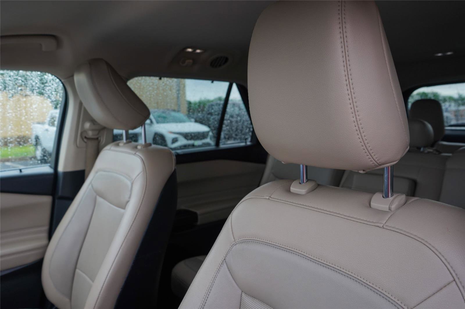 Used 2020 Ford Explorer Limited image 11