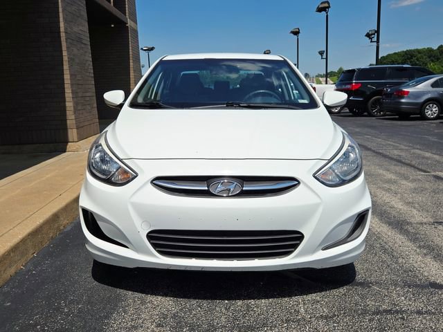 Used 2015 Hyundai Accent GLS FWD image 2