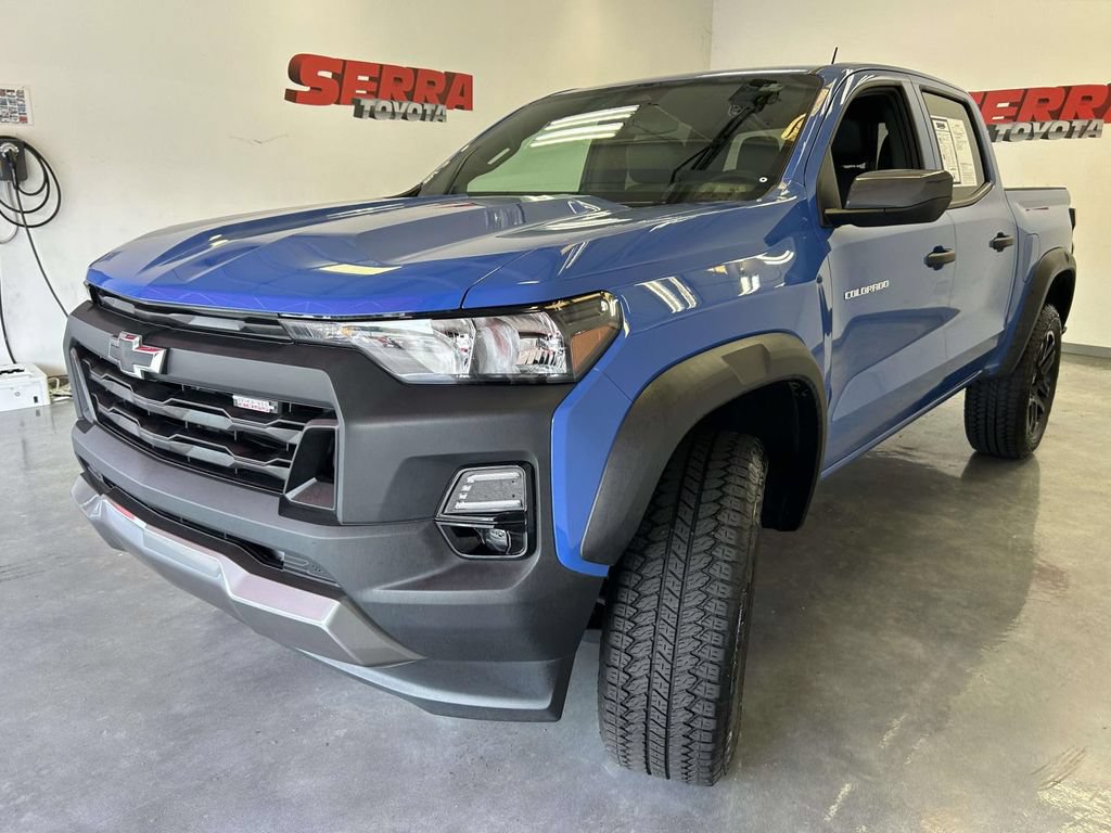 Used 2025 Chevrolet Colorado Trail Boss AWD/4WD image 7