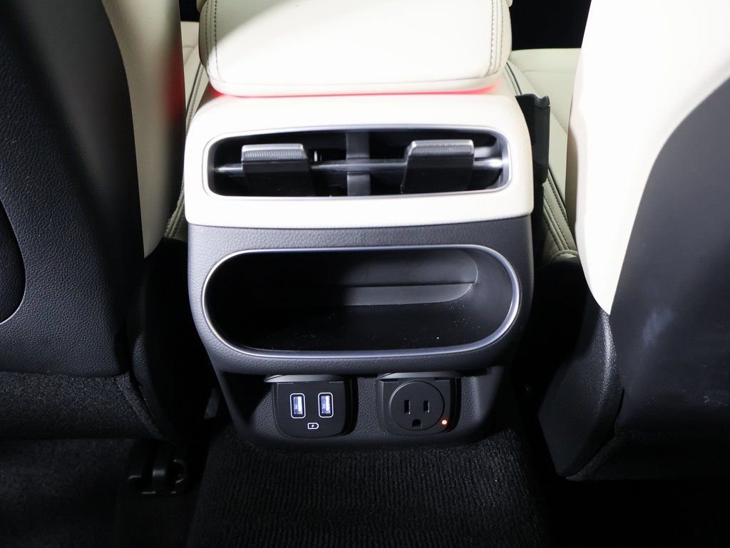 Used 2023 Genesis GV70 2.5T w/ Advanced Package image 24