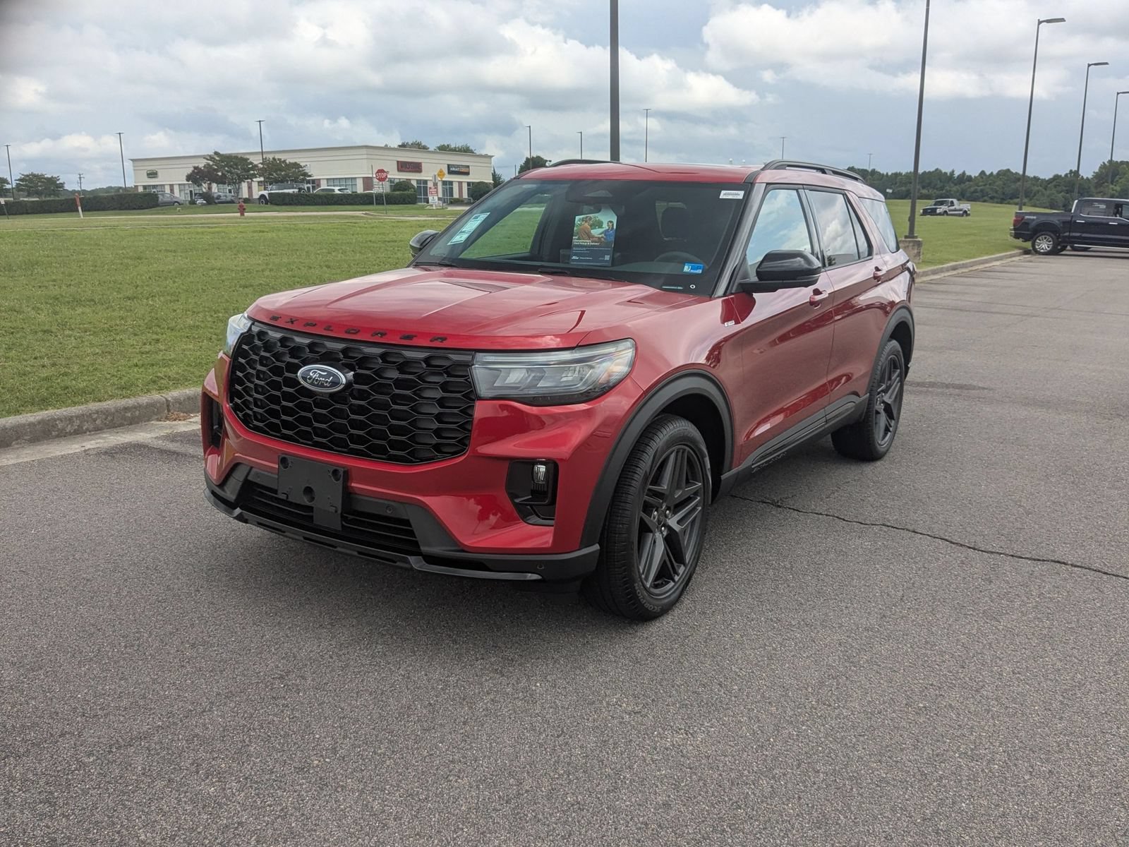New 2026 Ford Explorer ST-Line w/ ST-Line Street Pack AWD/4WD image 7