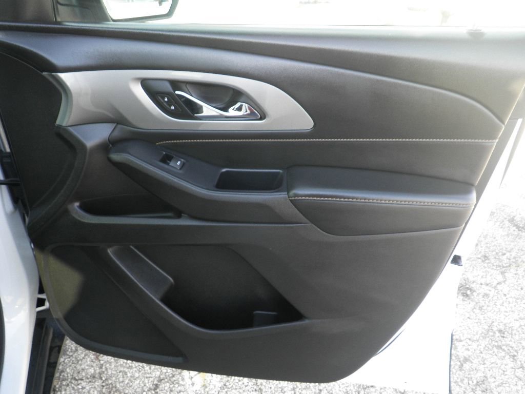 Used 2021 Chevrolet Traverse LS w/ LPO, Cargo Package image 29